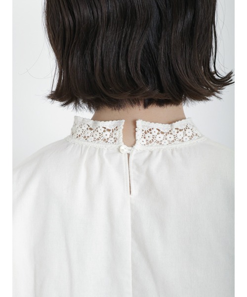 Samansa Mos2（サマンサ モスモス）の「スタンド襟レースブラウス（シャツ/ブラウス・レディース・キナリ/オフホワイト/ブルー/ブラック・ﾌﾘ-）」の19枚目の写真