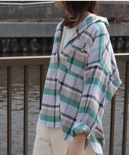 AMERICAN HOLIC（アメリカンホリック）の「とろみバックタックBIGシャツ（シャツ/ブラウス・レディース・ピンク/イエロー/ベージュ・L/M）」の3枚目の写真