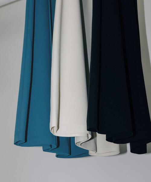 LAATO（ラート）の「LINE FLOW SKIRT（スカート・レディース・オフホワイト/ブルー/ブラック・36/38）」の10枚目の写真