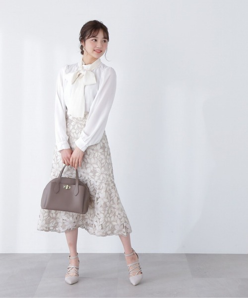 PROPORTION BODY DRESSING（プロポーションボディドレッシング）の「エンブロイダリーケミカルマーメイドスカート / 1213120215（スカート・レディース・オフホワイト/ブルー・MEDIUM/SMALL）」の6枚目の写真