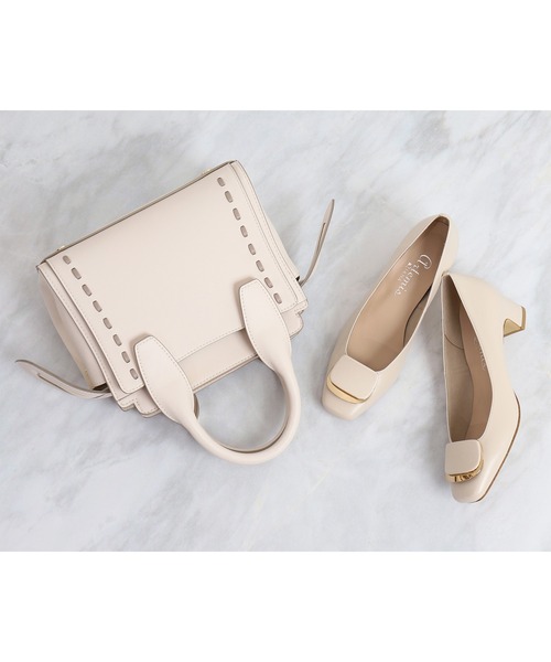 artemis by DIANA（アルテミスバイダイアナ）の「ストラップ付属2WAYステッチデザインバッグ（ハンドバッグ・レディース・ネイビー/ベージュ/グレー/アイボリー・FREE）」の19枚目の写真