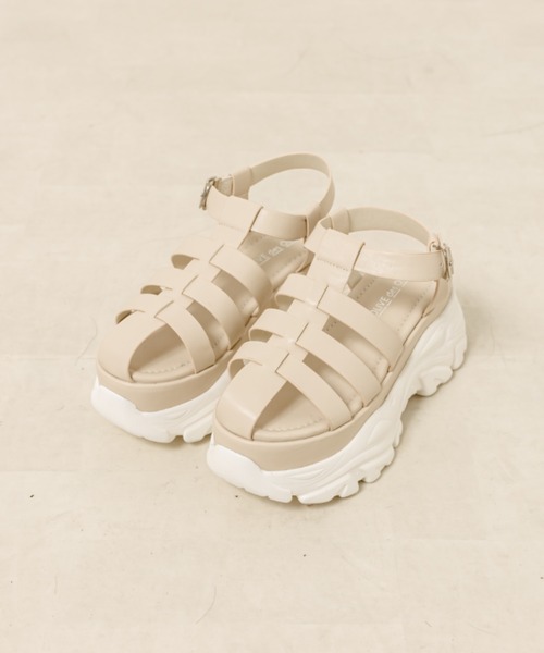 OLIVE des OLIVE（オリーブデオリーブ）の「スニーカー底グルカサンダル（サンダル・レディース・アイボリー/ブラック・SMALL/MEDIUM/LARGE）」の2枚目の写真