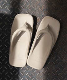 muleboy（ミュールボーイ）の「SQUARE Z（サンダル）」