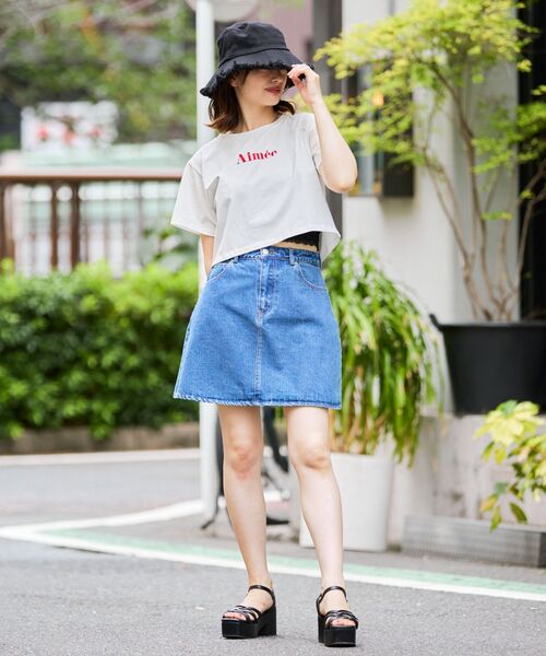 MAJESTIC LEGON（マジェスティックレゴン）の「クロップドロゴTee（Tシャツ/カットソー・レディース・オフホワイト/ピンク/ブラック/ブラック系その他/レッド系その他2・MEDIUM）」の16枚目の写真