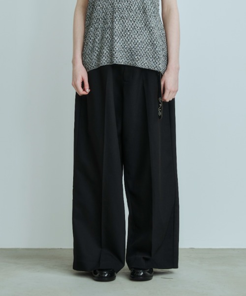 OPULENCE(オーピュレンス)の「Flower Loop ワイドカルゼパンツ(その他パンツ・レディース・カーキ/アイボリー/ブラック・FREE)」の11枚目の写真