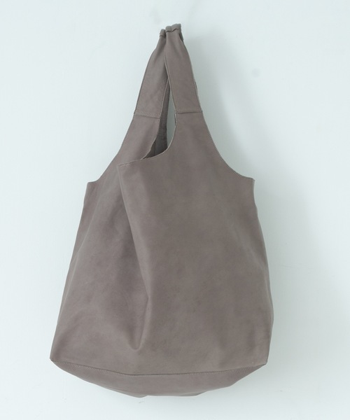 RYU リュー　レザー ショルダーバッグ　本革 RYU（リュー）の「leather huge bag（ショルダーバッグ）」 - WEAR