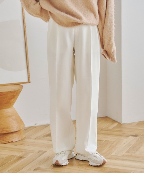 titivate（ティティベイト）の「ツータックセンタープレスワイドパンツ（その他パンツ・レディース・ボルドー/ピンク/グレー/ライトブラウン/アイボリー/ブラック/オフホワイト/ライトグリーン・PS(XS－S)/M/TM/L）」の2枚目の写真