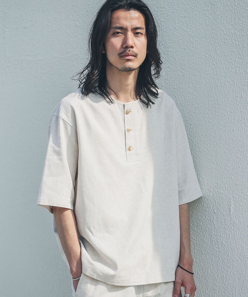 URBAN RESEARCH Sonny Label(アーバンリサーチサニーレーベル)の「コットンリネンスリーピングシャツ(Tシャツ/カットソー・メンズ・ナチュラル/ネイビー・MEDIUM/LARGE)」の2枚目の写真