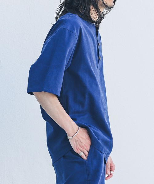 URBAN RESEARCH Sonny Label(アーバンリサーチサニーレーベル)の「コットンリネンスリーピングシャツ(Tシャツ/カットソー・メンズ・ナチュラル/ネイビー・MEDIUM/LARGE)」の18枚目の写真