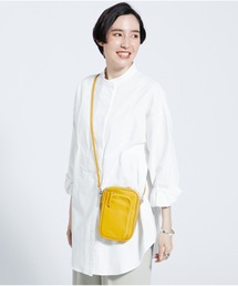 Y'SACCS（イザック）の「イタリアンシープ多機能ポシェット（ショルダーバッグ）」