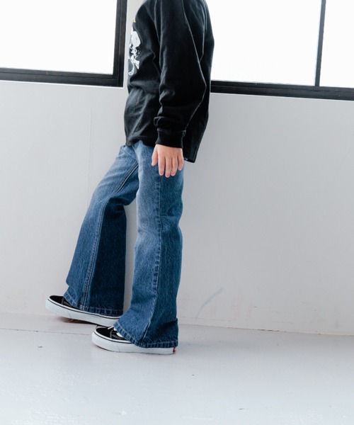 LOWRYS FARM(ローリーズファーム)の「CONEデニムフレアパンツ 971995(デニムパンツ・キッズ・インディゴブルー/ライトブルー・120cm/150cm/130cm/110cm/140cm)」の20枚目の写真