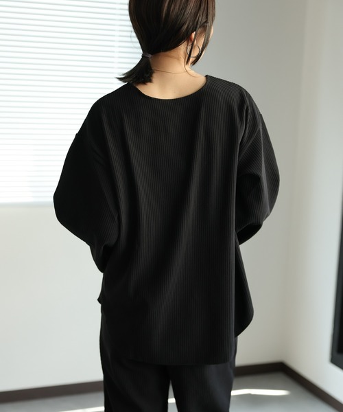 ap retro(アプレトロ)の「ディープVデザインプルオーバー(Tシャツ/カットソー・レディース・アイボリー/ブラック・MEDIUM)」の12枚目の写真