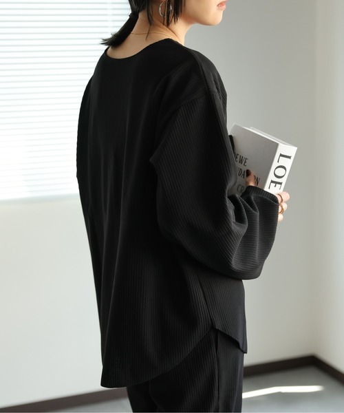 ap retro(アプレトロ)の「ディープVデザインプルオーバー(Tシャツ/カットソー・レディース・アイボリー/ブラック・MEDIUM)」の13枚目の写真
