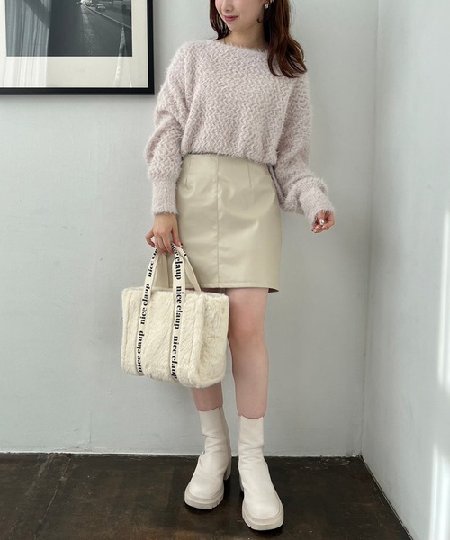 one after another NICE CLAUP(ワンアフターアナザーナイスクラップ)の「セットアップジャケットあり/フェイクレザー台形スカート(スカート・レディース・アイボリー/ブラック/キャメル・FREE)」の4枚目の写真