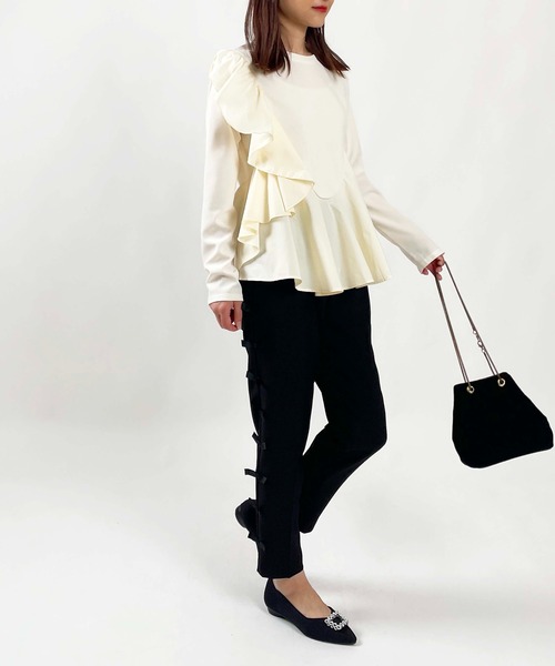 PICCIN(ピッチン)の「【WEB限定】アシメフリルペプラムプルオーバー(Tシャツ/カットソー・レディース・オフホワイト/ブラック・M/L)」の3枚目の写真