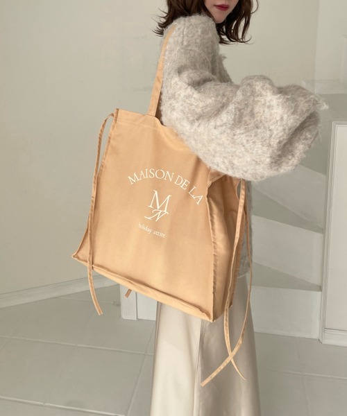 mellowneon(メロウネオン)の「A4カラーリボントートバッグ/キャンバストートバッグ/内ポケット有り/中敷き付き(トートバッグ・レディース・アイボリー/ブラック/ライトブルー/モカ/パープル/ミント/オレンジ/イエロー/レッド/ピンク・FREE)」の1枚目の写真