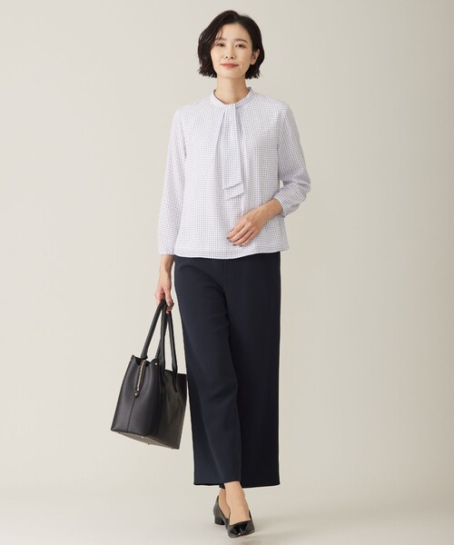 J.PRESS（ジェイプレス）の「幾何プリント ボウタイ カットソー（Tシャツ/カットソー・レディース・ふじ色系5/ネイビー系5・MEDIUM/LARGE）」の6枚目の写真