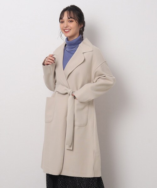 DRESKIP（ドレスキップ）の「◆季節の変わり目にも活躍！大人上品に着られる ベルト付き着流しテーラードコート（チェスターコート・レディース・ナチュラル/ブラック/サンドベージュ・02/03）」の8枚目の写真