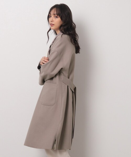 DRESKIP（ドレスキップ）の「◆季節の変わり目にも活躍！大人上品に着られる ベルト付き着流しテーラードコート（チェスターコート・レディース・ナチュラル/ブラック/サンドベージュ・02/03）」の17枚目の写真