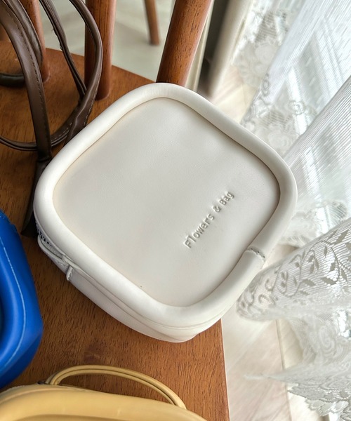 Cham.（チャム）の「スクエアミニショルダーバッグ（ショルダーバッグ・レディース・ブルー/ブラウン/ホワイト/イエロー/ブラック・F）」の12枚目の写真