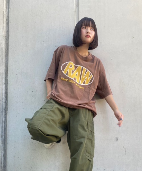 tolene(トレネ)の「RAW 染め加工Tee(Tシャツ/カットソー・メンズ・ブラウン/ブラック/グレー・LARGE/MEDIUM/X-LARGE)」の14枚目の写真