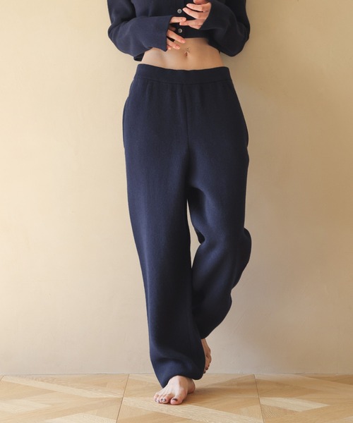 e/rm（イーアールエム）の「【e/rm】カシミヤニットパンツ（その他パンツ・レディース・ネイビー/チャコールグレー/ライトグレー/アイボリー/ブラック・FREE）」の5枚目の写真