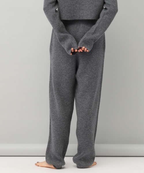 e/rm（イーアールエム）の「【e/rm】カシミヤニットパンツ（その他パンツ・レディース・ネイビー/チャコールグレー/ライトグレー/アイボリー/ブラック・FREE）」の10枚目の写真