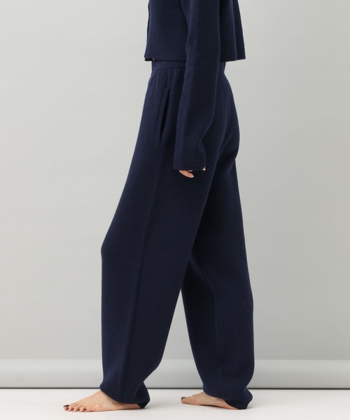e/rm（イーアールエム）の「【e/rm】カシミヤニットパンツ（その他パンツ・レディース・ネイビー/チャコールグレー/ライトグレー/アイボリー/ブラック・FREE）」の15枚目の写真