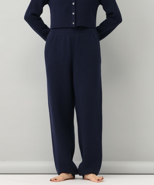 e/rm（イーアールエム）の「【e/rm】カシミヤニットパンツ（その他パンツ・レディース・ネイビー/チャコールグレー/ライトグレー/アイボリー/ブラック・FREE）」の16枚目の写真