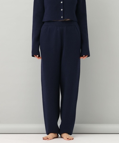 e/rm（イーアールエム）の「【e/rm】カシミヤニットパンツ（その他パンツ・レディース・ネイビー/チャコールグレー/ライトグレー/アイボリー/ブラック・FREE）」の17枚目の写真