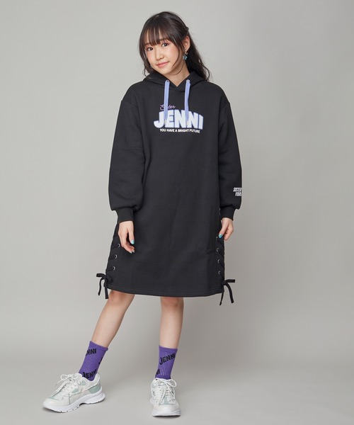 SISTER JENNI(SISTER JENNI)の「裏起毛すそレースアップパーカーワンピ(ワンピース・キッズ・ブラック/サックスブルー・140cm/130cm/150cm/160cm)」の4枚目の写真