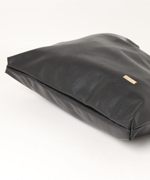 mellowneon(メロウネオン)の「ハンドルギャザーA4合皮トートバッグ(トートバッグ・レディース・ブラック/ベージュ/アイボリー・FREE)」の14枚目の写真