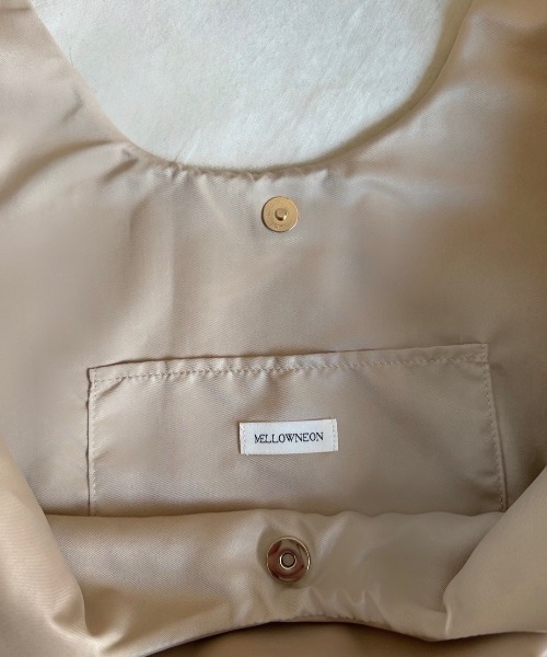 mellowneon(メロウネオン)の「ハンドルギャザーA4合皮トートバッグ(トートバッグ・レディース・ブラック/ベージュ/アイボリー・FREE)」の9枚目の写真