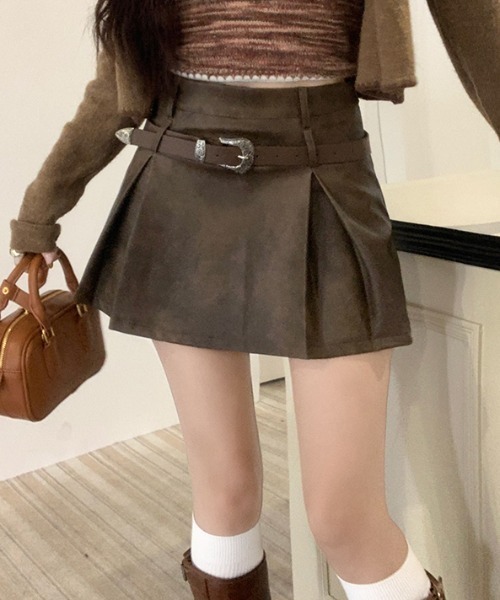 Vipoa（ヴィポア）の「ヴィンテージフェイクレザーボックスプリーツスカート（スカート・レディース・ブラウン/グレー系その他・LARGE/MEDIUM）」の16枚目の写真