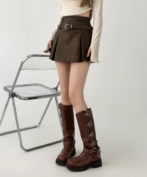 Vipoa（ヴィポア）の「ヴィンテージフェイクレザーボックスプリーツスカート（スカート・レディース・ブラウン/グレー系その他・LARGE/MEDIUM）」の3枚目の写真