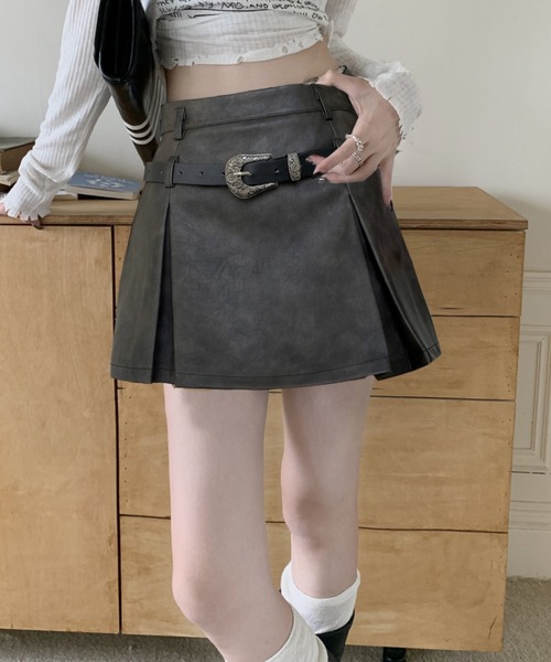 Vipoa（ヴィポア）の「ヴィンテージフェイクレザーボックスプリーツスカート（スカート・レディース・ブラウン/グレー系その他・LARGE/MEDIUM）」の20枚目の写真