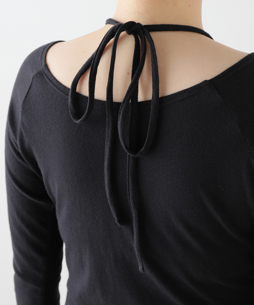 SLOBE IENA(スローブイエナ)の「ネックリボン2WAY ロンTEE(Tシャツ/カットソー・レディース・ブラック/ベージュ・FREE)」の18枚目の写真