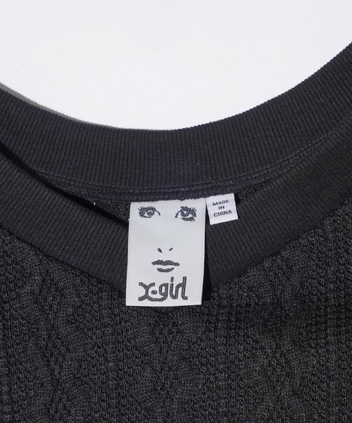 X-girl（エックスガール）の「2WAY SHOULDER TOP（Tシャツ/カットソー・レディース・ホワイト/ブラック・M/S）」の4枚目の写真