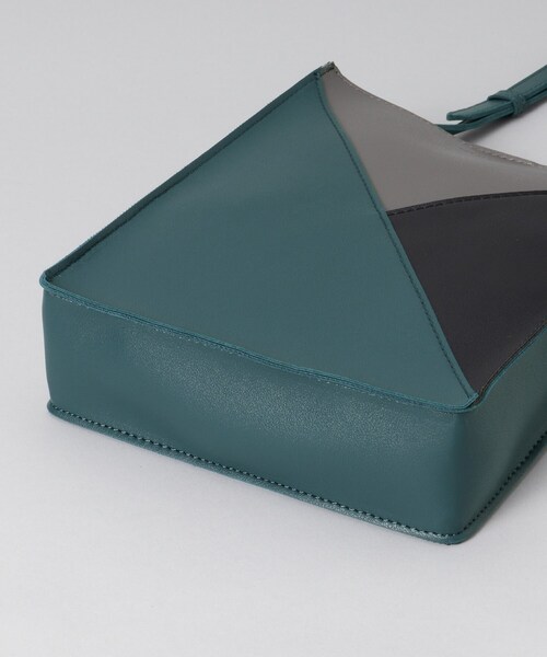 THE SHOP TK （ザ ショップ ティーケー ）の「◆パネルラインBOXショルダーバッグ（ショルダーバッグ・メンズ・ブラック/ブラック系4/モスグリーン系4・00）」の10枚目の写真