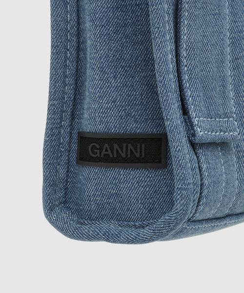 GANNI（ガニー）の「Recycled Tech Mini Tote Denim（ハンドバッグ・レディース・ブルー・ONE SIZE）」の4枚目の写真