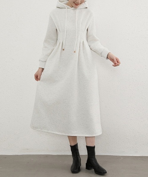 Doux Belle(ドゥーベル)の「ウエストマークパーカーワンピース(ワンピース・レディース・ベージュ/ブラック/ブラウン系その他/グレー/ブルー/アイボリー・MEDIUM)」の9枚目の写真
