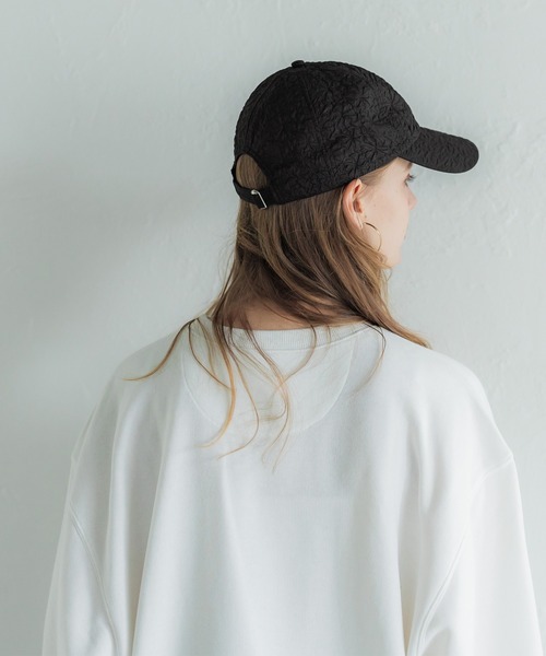 coca(coca)(コカ)の「上品エンボスキャップ(キャップ・レディース・ブラック・ONE SIZE)」の4枚目の写真
