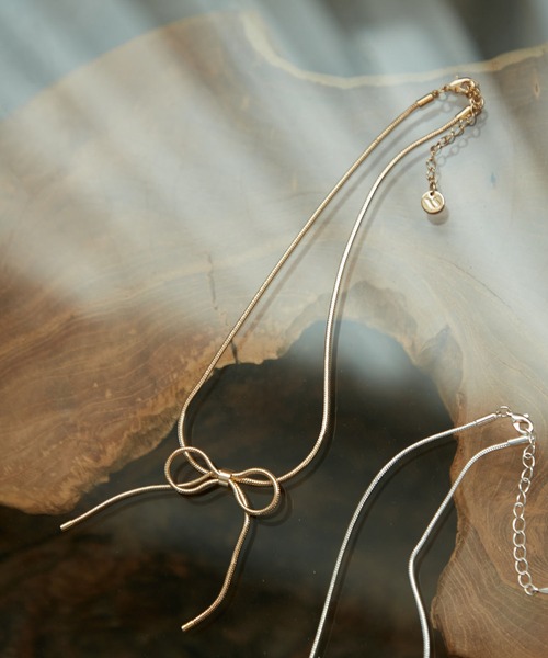 VIS（ビス）の「チェーンリボンネックレス（ネックレス・レディース・シルバー/ゴールド・FREE）」の4枚目の写真