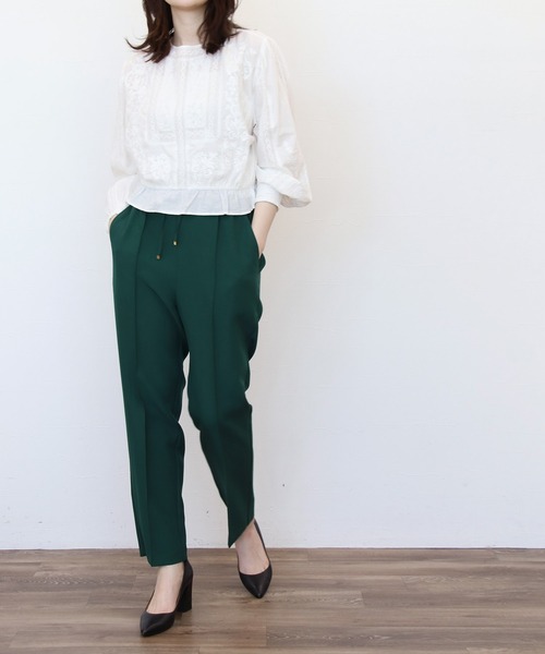 Jines(ジネス)の「ドライタッチテーパードパンツ(その他パンツ・レディース・グリーン/ベージュ/ベージュ系その他/ブラック・38)」の7枚目の写真