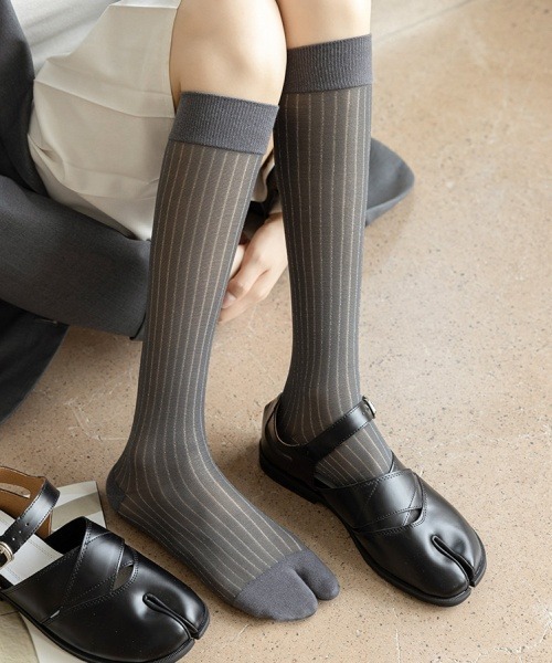 Fun & Daily（ファンアンドデイリー）の「F&D : エアリーロングタビソックス（ソックス/靴下・レディース・ホワイト/チャコールグレー/ブラック・FREE）」の5枚目の写真