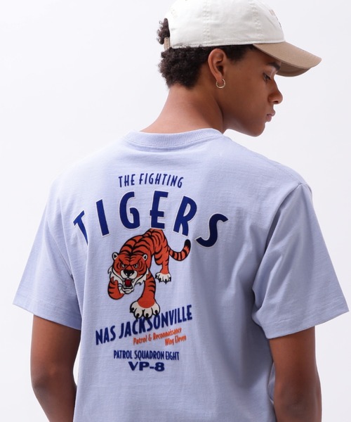 FLOCKY PRINT T-SHIRT VP-8 / フロッキープリント Tシャツ VP-8 / AVIREX / アヴィレックス（Tシャツ/カットソー）｜AVIREX（アヴィレックス）