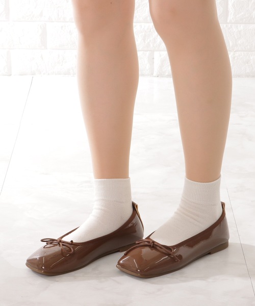 Lace Ladies（レースレディース）の「スクエアトゥ リボン付き フラット バレエ パンプス（バレエシューズ・レディース・ブラウン/レッド/ブラック/アイボリー・22.5/23/23.5/24/24.5/ 25）」の22枚目の写真