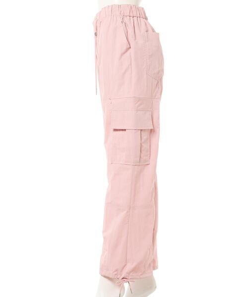 INGNI（イング）の「サイドスリットファスナーナイロンカーゴパンツ（カーゴパンツ・レディース・アイボリー系/チャコールグレー/ブラック/ブラック×ホワイト/ピンク/カーキ系/アイボリー/カーキ/グレー・FREE）」の11枚目の写真