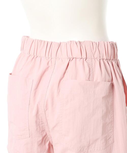 INGNI（イング）の「サイドスリットファスナーナイロンカーゴパンツ（カーゴパンツ・レディース・アイボリー系/チャコールグレー/ブラック/ブラック×ホワイト/ピンク/カーキ系/アイボリー/カーキ/グレー・FREE）」の14枚目の写真