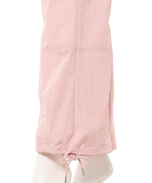 INGNI（イング）の「サイドスリットファスナーナイロンカーゴパンツ（カーゴパンツ・レディース・アイボリー系/チャコールグレー/ブラック/ブラック×ホワイト/ピンク/カーキ系/アイボリー/カーキ/グレー・FREE）」の16枚目の写真